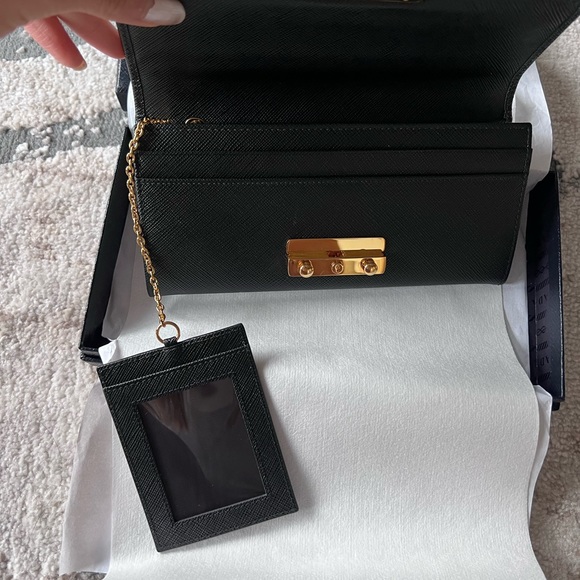 Prada large portafogli saffiano leather lock wallet in black - Picture 3 of 10